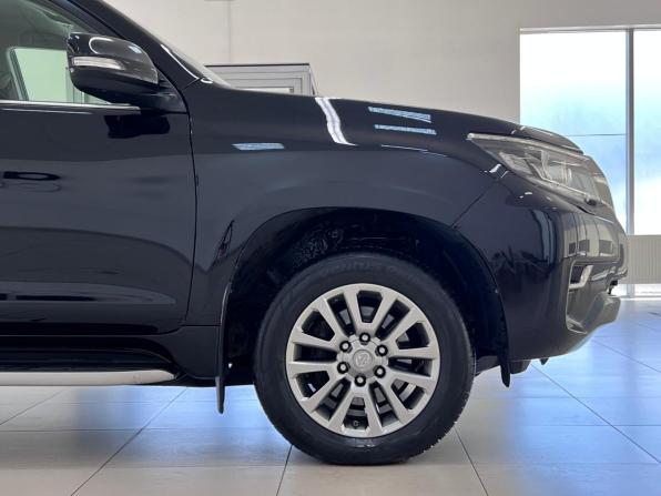 Toyota Land Cruiser Prado 150 Series Рестайлинг 2 с пробегом 2017 года, цена 4 300 000 рублей, 281170 км, внедорожник, Автокод Объявления
