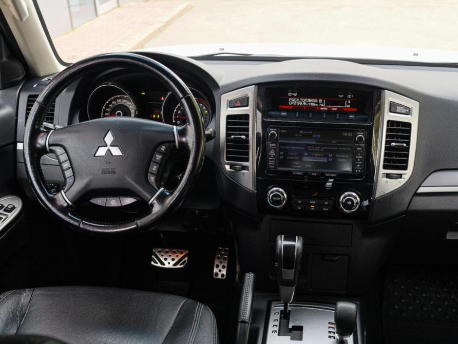 Mitsubishi Pajero IV Рестайлинг 2 Москва  - изображение 11