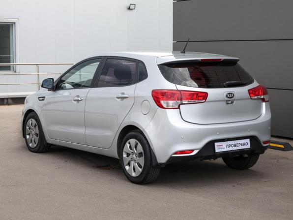 Kia Rio III Рестайлинг с пробегом 2015 года, цена 998 000 рублей, 114562 км, хэтчбек, Автокод Объявления