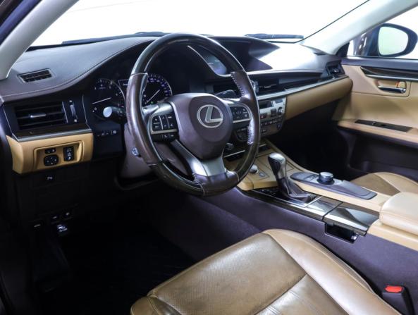 Lexus ES VI Рестайлинг с пробегом 2017 года, цена 2 890 000 рублей, 128941 км, седан, Автокод Объявления