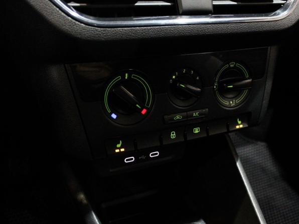 Skoda Rapid II с пробегом 2021 года, цена 1 599 000 рублей, 76734 км, лифтбек, Автокод Объявления