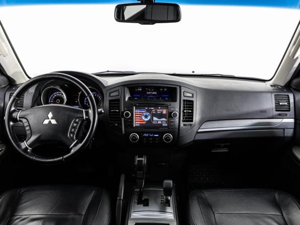 Mitsubishi Pajero IV Рестайлинг 1 с пробегом 2011 года, цена 1 999 000 рублей, 180045 км, внедорожник, Автокод Объявления