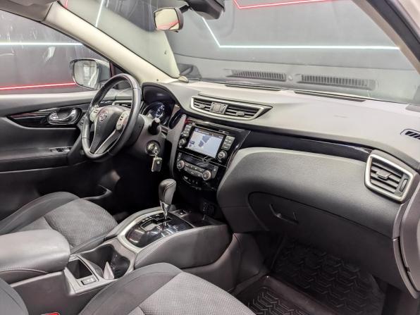 Nissan Qashqai II с пробегом 2017 года, цена 1 790 000 рублей, 64996 км, внедорожник, Автокод Объявления
