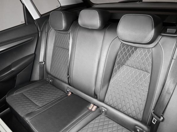 Skoda Karoq I с пробегом 2019 года, цена 2 375 000 рублей, 78860 км, внедорожник, Автокод Объявления
