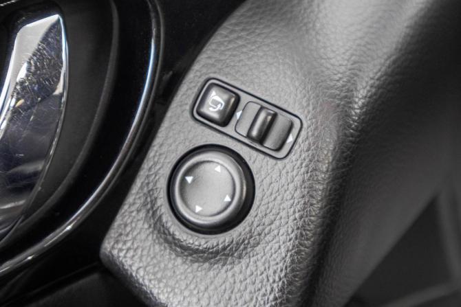 Nissan Qashqai II с пробегом 2015 года, цена 1 799 000 рублей, 144000 км, внедорожник, Автокод Объявления
