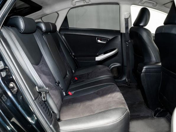 Toyota Prius III Рестайлинг (XW30) с пробегом 2012 года, цена 1 335 000 рублей, 164157 км, лифтбек, Автокод Объявления