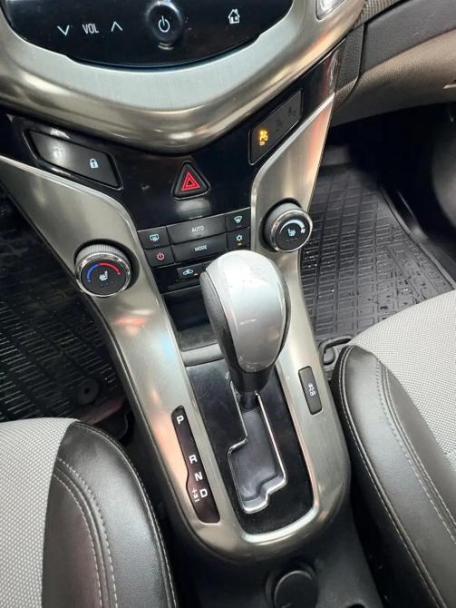 Chevrolet Cruze I Рестайлинг Альметьевск  - изображение 19