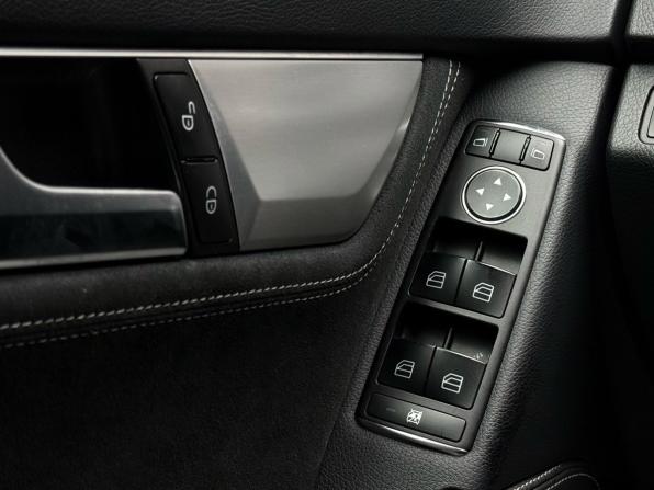 Mercedes-Benz C-Класс III (W204) Рестайлинг с пробегом 2012 года, цена 1 599 000 рублей, 181350 км, седан, Автокод Объявления