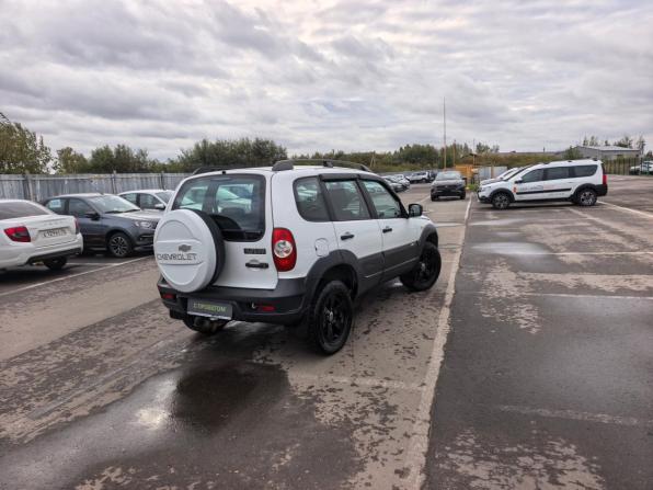 Chevrolet Niva I Рестайлинг с пробегом 2016 года, цена 692 000 рублей, 73135 км, внедорожник, Автокод Объявления