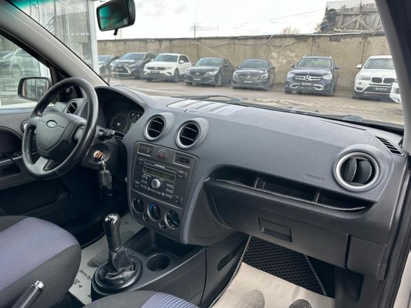 Ford Fusion I Рестайлинг с пробегом 2008 года, цена 310 000 рублей, 221964 км, хэтчбек, Автокод Объявления