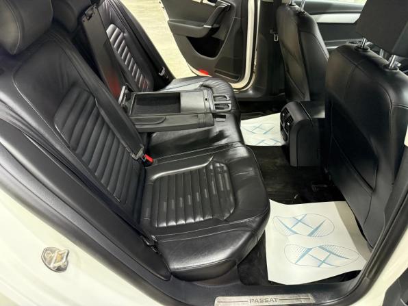 Volkswagen Passat B7 с пробегом 2013 года, цена 1 190 000 рублей, 126616 км, седан, Автокод Объявления