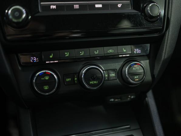 Skoda Octavia III (A7) с пробегом 2016 года, цена 1 499 000 рублей, 180300 км, лифтбек, Автокод Объявления