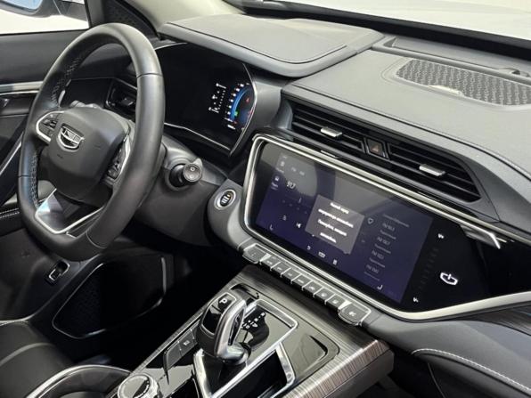 Geely Atlas Pro с пробегом 2022 года, цена 1 907 700 рублей, 58688 км, внедорожник, Автокод Объявления