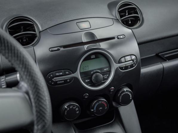 Mazda 2 II (DE) с пробегом 2008 года, цена 500 000 рублей, 236000 км, хэтчбек, Автокод Объявления