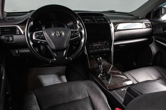 Toyota Camry VII (XV50) Рестайлинг с пробегом 2015 года, цена 1 599 000 рублей, 230700 км, седан, Автокод Объявления