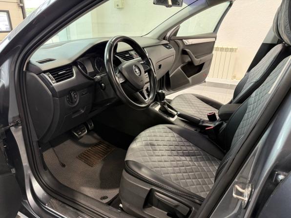 Skoda Octavia III (A7) с пробегом 2015 года, цена 890 000 рублей, 302355 км, лифтбек, Автокод Объявления