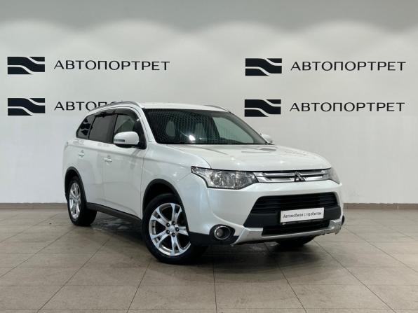 Mitsubishi Outlander III Рестайлинг с пробегом 2014 года, цена 1 199 000 рублей, 195722 км, внедорожник, Автокод Объявления