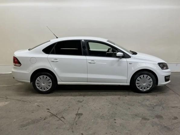 Volkswagen Polo V Рестайлинг с пробегом 2016 года, цена 899 000 рублей, 124000 км, седан, Автокод Объявления