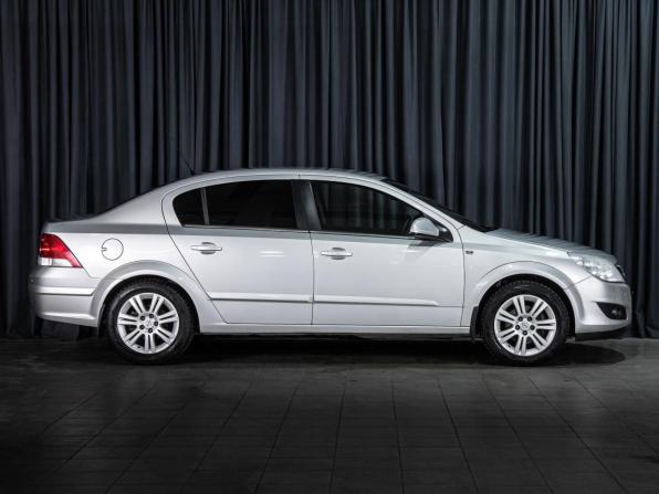 Opel Astra H Рестайлинг с пробегом 2011 года, цена 660 000 рублей, 198938 км, седан, Автокод Объявления