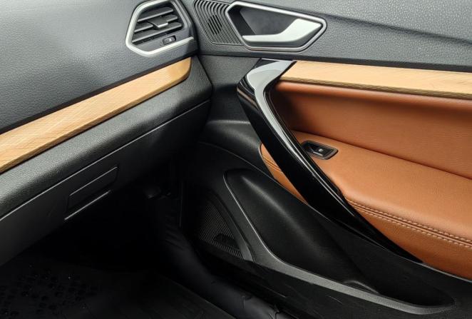 Lada (ВАЗ) Vesta I Рестайлинг (NG) с пробегом 2024 года, цена 1 650 000 рублей, 9200 км, универсал, Автокод Объявления