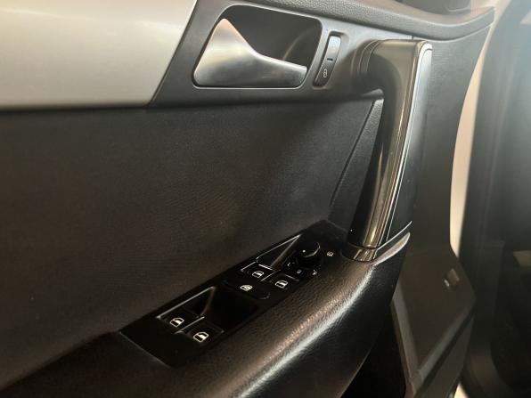 Volkswagen Passat B7 с пробегом 2012 года, цена 899 000 рублей, 222000 км, седан, Автокод Объявления