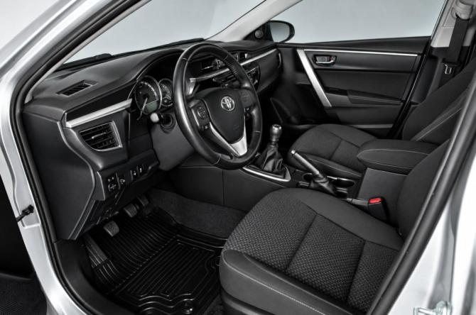 Toyota Corolla XI (E160 E170 E180) с пробегом 2013 года, цена 1 499 000 рублей, 85000 км, седан, Автокод Объявления