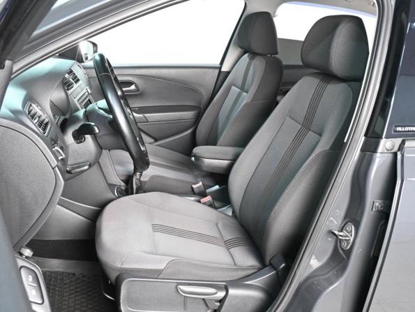 Volkswagen Polo V Рестайлинг с пробегом 2016 года, цена 1 030 000 рублей, 181349 км, седан, Автокод Объявления