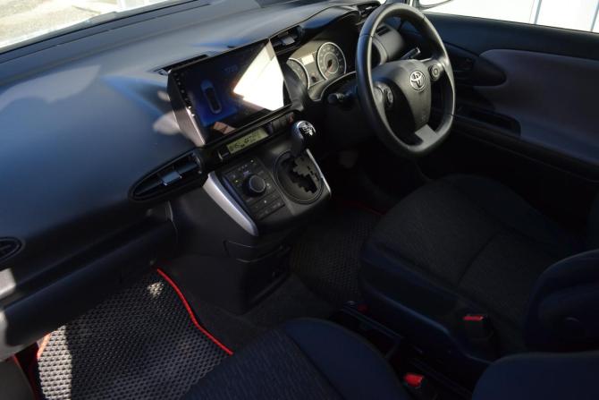 Toyota Wish II с пробегом 2011 года, цена 1 350 000 рублей, 162588 км, минивэн, Автокод Объявления
