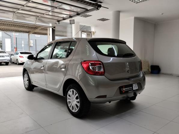 Renault Sandero II с пробегом 2018 года, цена 990 000 рублей, 58345 км, хэтчбек, Автокод Объявления