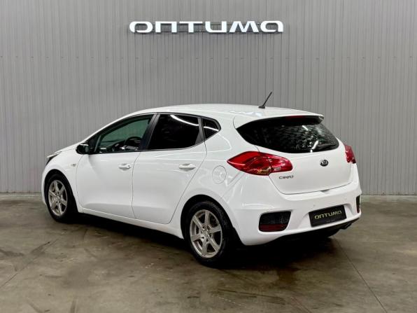 Kia Ceed II Рестайлинг с пробегом 2015 года, цена 1 097 000 рублей, 166919 км, хэтчбек, Автокод Объявления