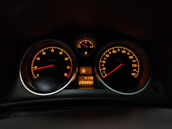 Opel Astra H Рестайлинг с пробегом 2009 года, цена 390 000 рублей, 209991 км, седан, Автокод Объявления