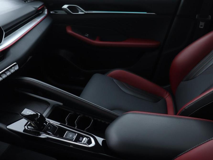 Geely Coolray I Рестайлинг Казань  - изображение 14