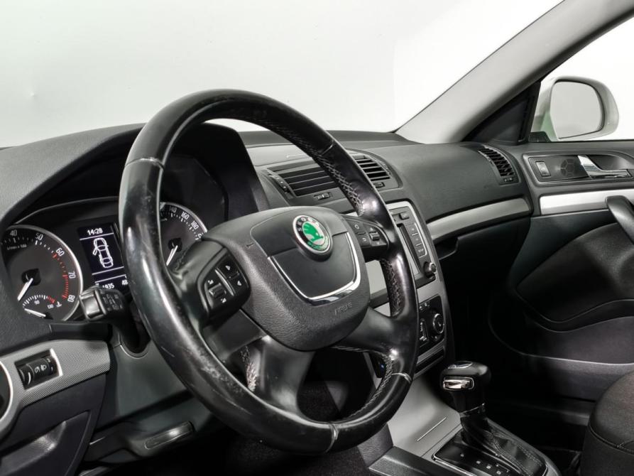 Skoda Octavia II (A5) Рестайлинг Санкт-Петербург  - изображение 9