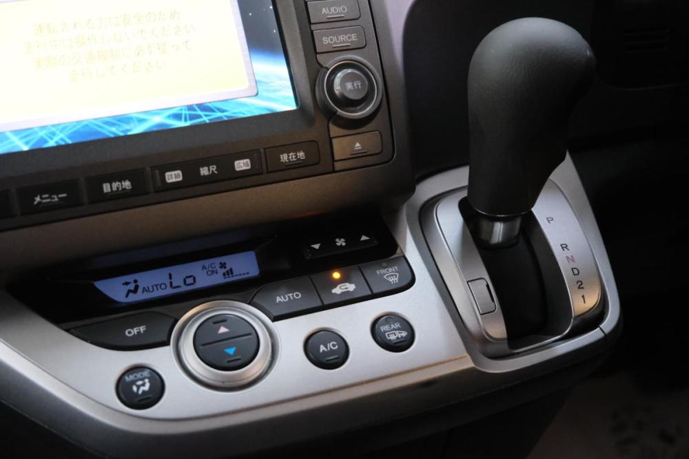 Honda Stream II Рестайлинг Омск  - изображение 16