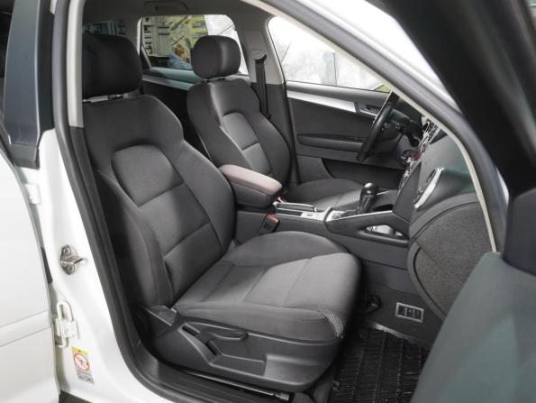 Audi A3 II (8P) Рестайлинг 2 с пробегом 2009 года, цена 999 000 рублей, 127735 км, хэтчбек, Автокод Объявления