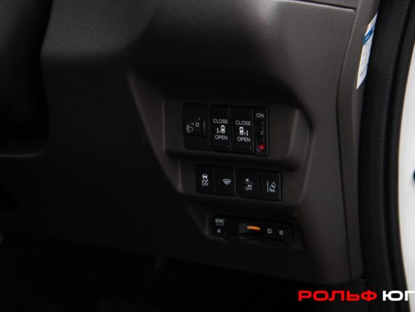 Honda Freed II Рестайлинг с пробегом 2022 года, цена 1 798 000 рублей, 63137 км, компактвэн, Автокод Объявления
