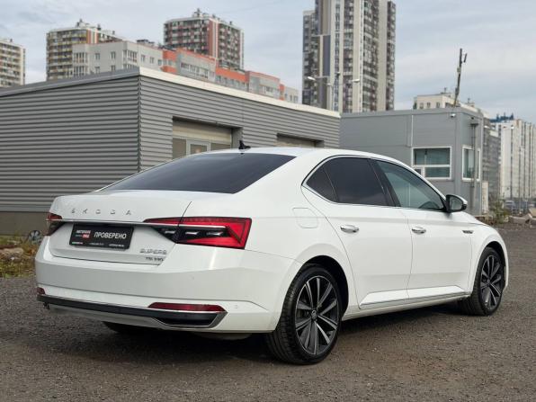 Skoda Superb III Рестайлинг с пробегом 2023 года, цена 2 945 000 рублей, 85600 км, лифтбек, Автокод Объявления