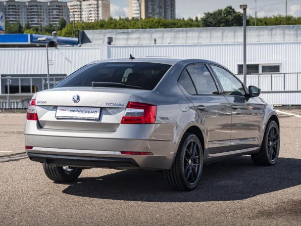 Skoda Octavia III (A7) Рестайлинг с пробегом 2020 года, цена 1 938 000 рублей, 111166 км, лифтбек, Автокод Объявления