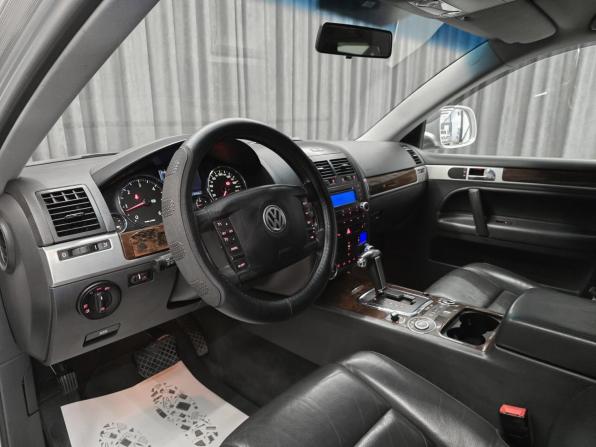 Volkswagen Touareg I Рестайлинг с пробегом 2008 года, цена 1 080 000 рублей, 263000 км, внедорожник, Автокод Объявления