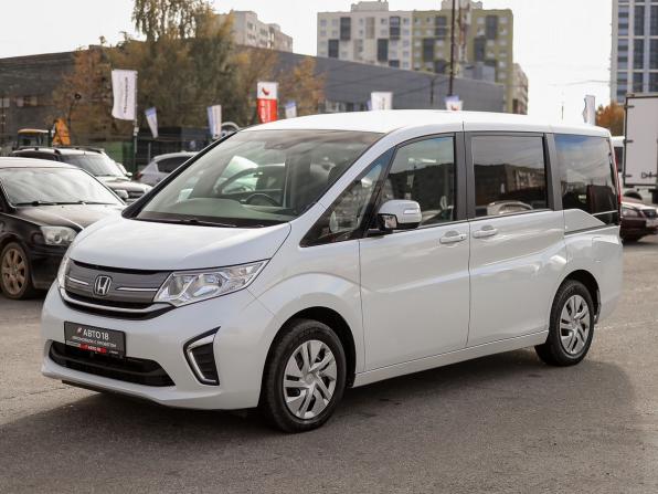Honda Stepwgn V Рестайлинг с пробегом 2020 года, цена 2 299 000 рублей, 135729 км, минивэн, Автокод Объявления