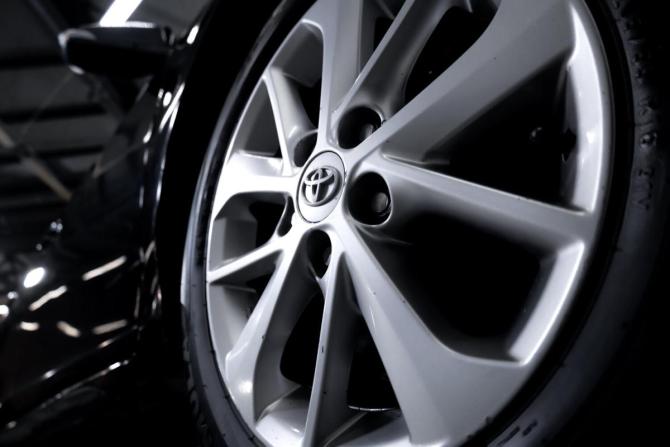 Toyota Auris II с пробегом 2013 года, цена 999 000 рублей, 215315 км, хэтчбек, Автокод Объявления