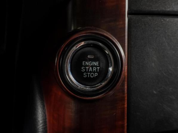 Toyota Land Cruiser Prado 150 Series Рестайлинг 1 с пробегом 2015 года, цена 3 049 000 рублей, 430023 км, внедорожник, Автокод Объявления
