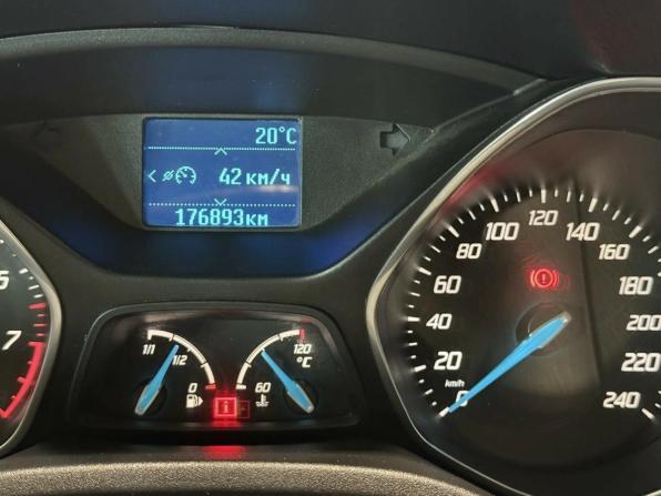 Ford Focus III с пробегом 2011 года, цена 650 000 рублей, 176001 км, хэтчбек, Автокод Объявления
