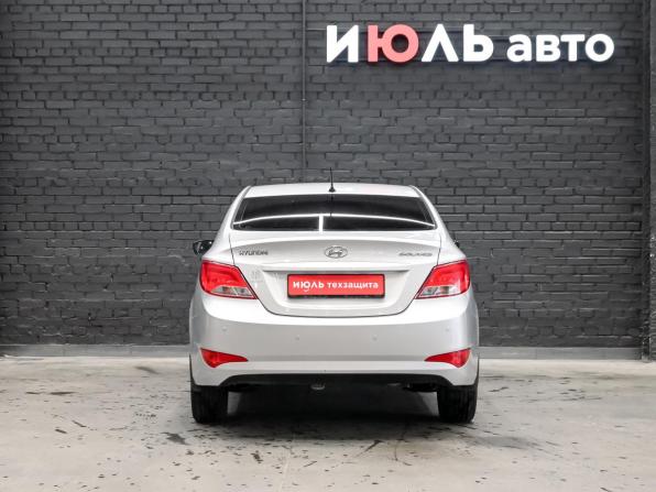 Hyundai Solaris I Рестайлинг с пробегом 2015 года, цена 1 200 000 рублей, 101657 км, седан, Автокод Объявления