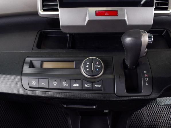 Honda Freed I Рестайлинг с пробегом 2012 года, цена 1 049 999 рублей, 130904 км, компактвэн, Автокод Объявления