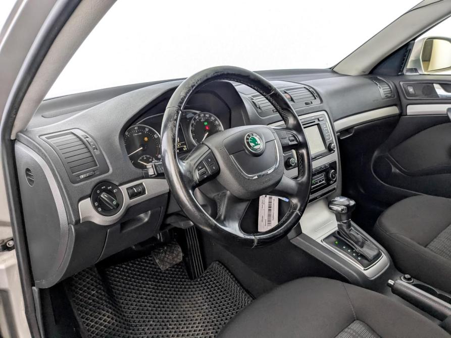 Skoda Octavia II (A5) Рестайлинг Москва  - изображение 16