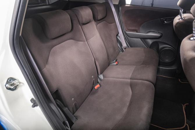 Honda Fit II с пробегом 2013 года, цена 1 069 000 рублей, 89000 км, хэтчбек, Автокод Объявления