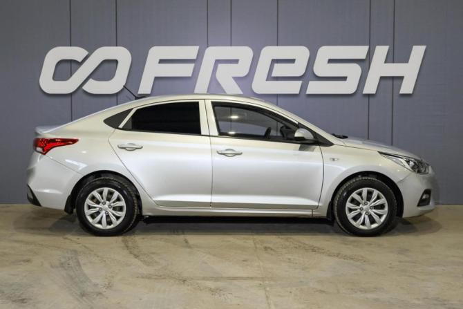 Hyundai Solaris II с пробегом 2017 года, цена 920 000 рублей, 145266 км, седан, Автокод Объявления