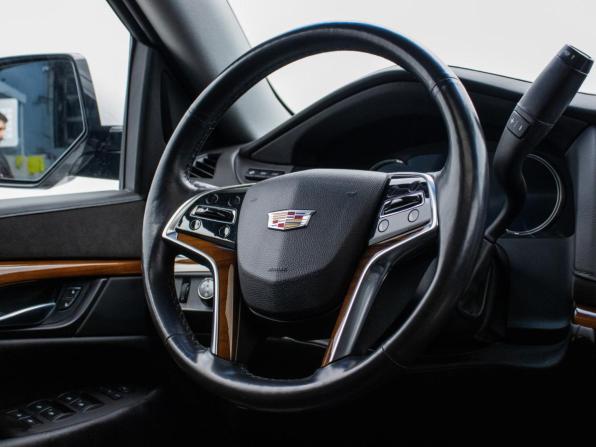 Cadillac Escalade IV с пробегом 2016 года, цена 4 428 000 рублей, 76450 км, внедорожник, Автокод Объявления
