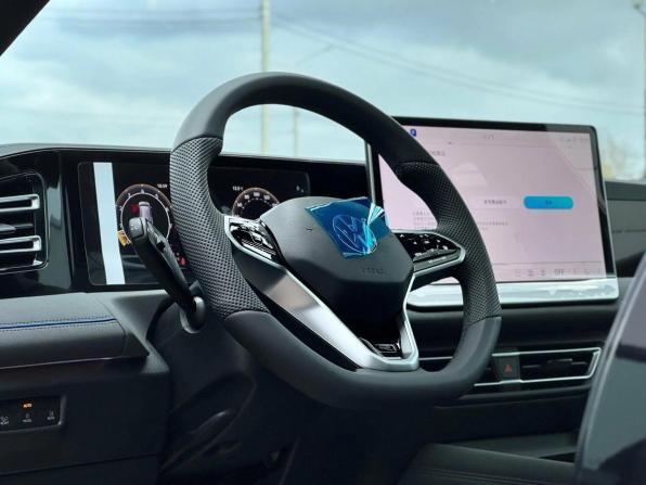 Volkswagen Tiguan III (China Market) с пробегом 2026 года, цена 4 700 000 рублей, 10 км, внедорожник, Автокод Объявления